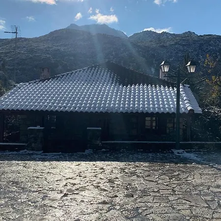 Mariolata Stone House فيلة Lílaia